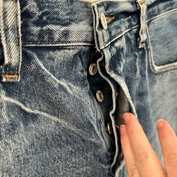 AGOLDE Riley Shorts - Picture 4 of 11